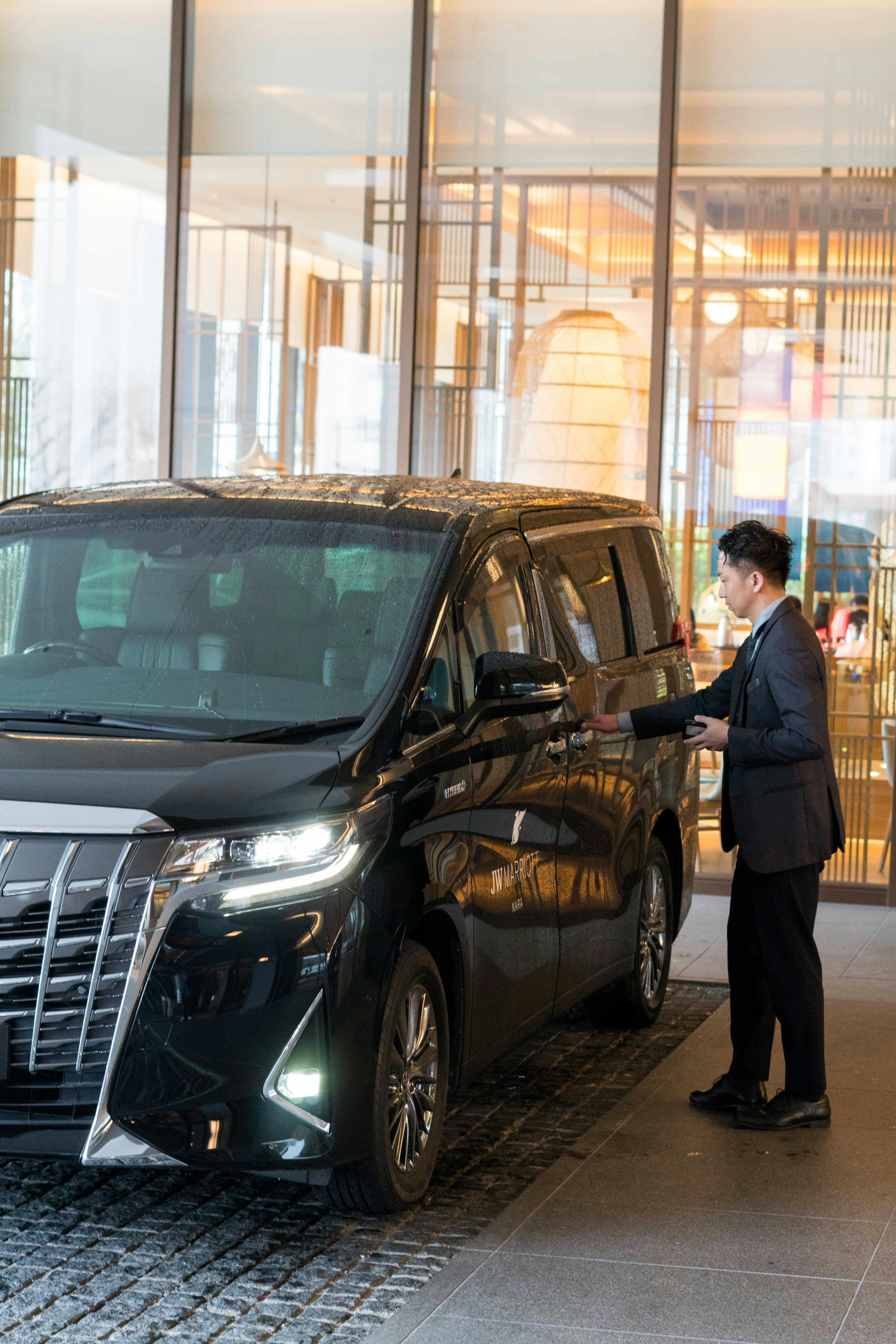 Luxury MPV